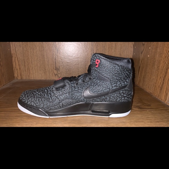 nike air jordan legacy 312 elephant print bred